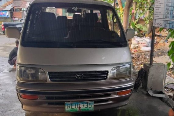 2004 Toyota Hiace for sale