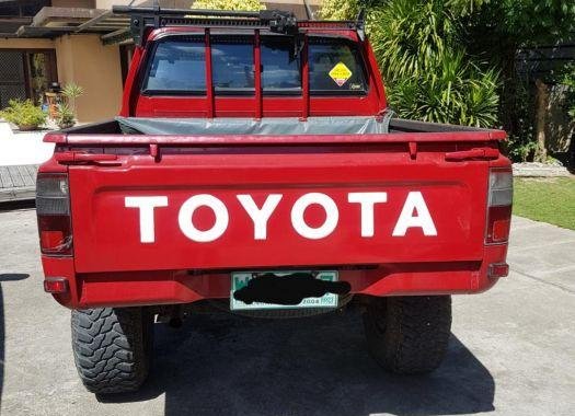 Toyota Hilux 2000 for sale