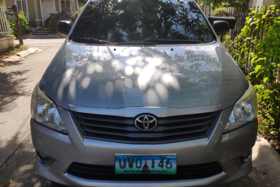 2013 Toyota Innova E 2.5 A/T for sale 