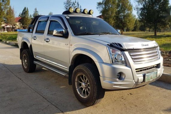 2012 model Isuzu DMAX for sale