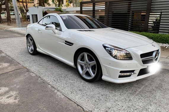 Selling Mercedes-Benz Slk-Class 2013 at 12000 km 