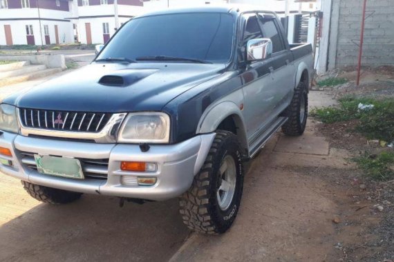 Mitsubishi Strada 2000 for sale