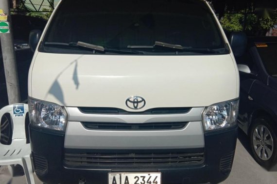 2015 Toyota Hiace Commuter MT for sale 