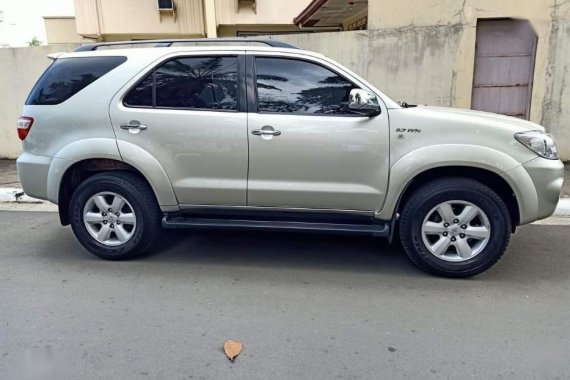 2009 Toyota Fortuner 2.7G for sale