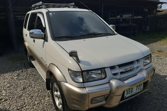 2004 Isuzu Crosswind for sale 