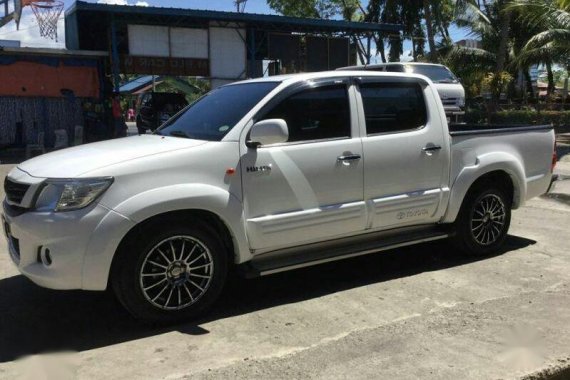 2012 Toyota Hilux for sale 