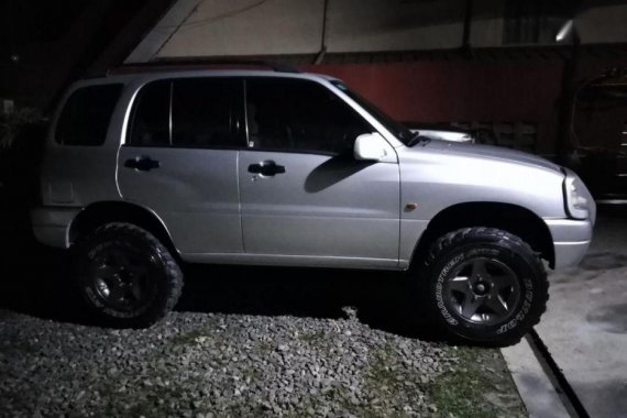 Selling Suzuki Grand Vitara 2000 Automatic Gasoline in Minalin