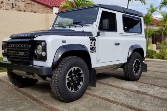 Selling Brand New Land Rover Defender 2019 in Cebu City