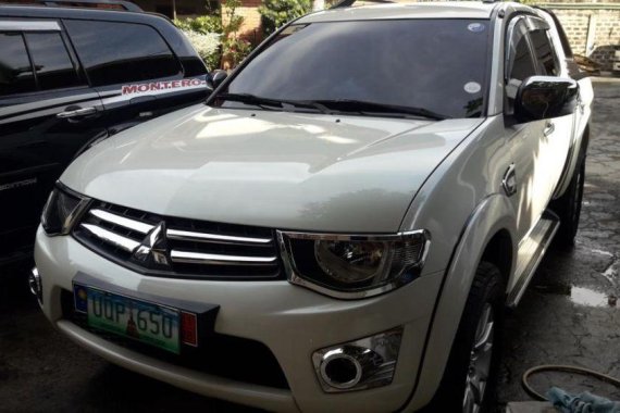 Selling 2nd Hand (Used) 2013 Mitsubishi Strada in Parañaque