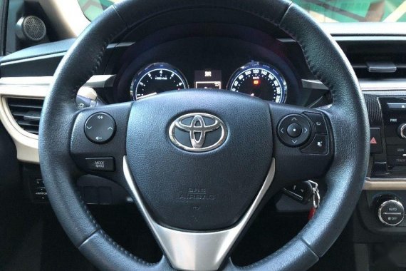 Selling Toyota Altis 2016 Manual Gasoline in Quezon City