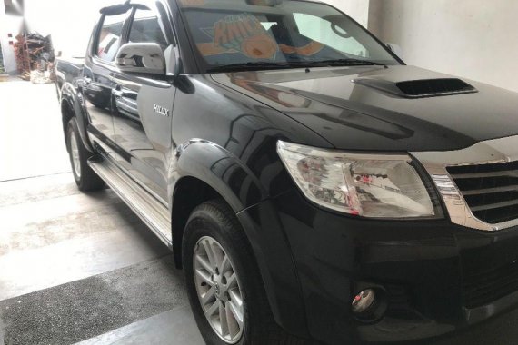 Selling 2nd Hand (Used) Toyota Hilux 2014 in Caloocan