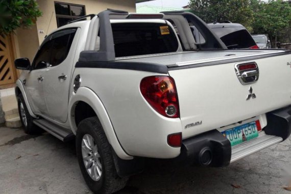 Selling 2nd Hand (Used) 2013 Mitsubishi Strada in Parañaque