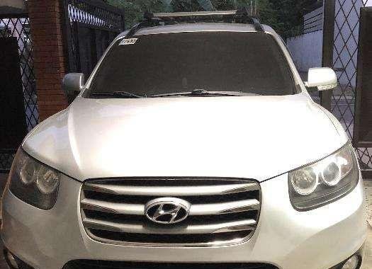 Sell Red 2012 Hyundai Santa Fe at Automatic Diesel at 80000 in Angeles