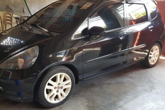 Selling 2nd Hand (Used) Honda Jazz 2006 in Daraga