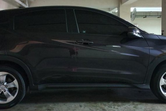 Selling 2nd Hand (Used) Honda Hr-V 2015 Manual Gasoline in Manila