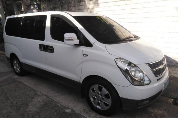 Selling 2nd Hand (Used) Hyundai Starex 2010 Automatic Diesel in Manila