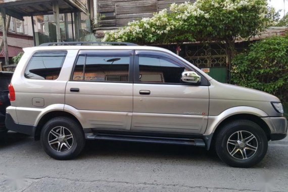 Selling 2nd Hand (Used) Isuzu Sportivo X 2014 in Mandaluyong