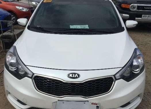 Selling 2nd Hand Kia Forte 2016 Hatchback in Cainta