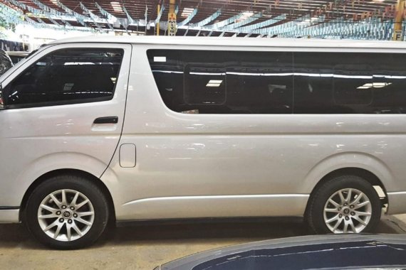 2015 Toyota Hiace Commuter 2.5 Diesel MT for sale