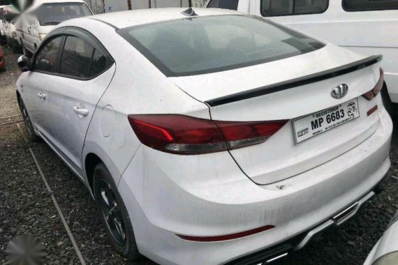 Selling Hyundai Elantra 2016 in Cainta