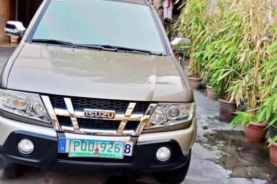 Selling 2nd Hand Isuzu Crosswind 2011 in Quezon City