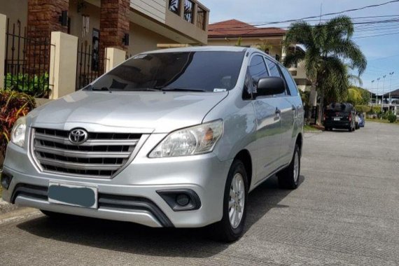 2nd Hand 2015 Toyota Innova for sale in Carmona