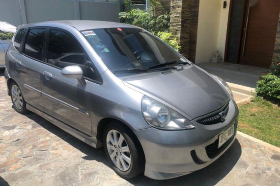 Selling 2nd Hand (Used) Honda Jazz 2006 Automatic Gasoline in Manila