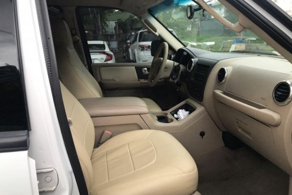 Selling Used Ford Expedition 2004 Automatic Gasoline at 110000 km in Quezon City