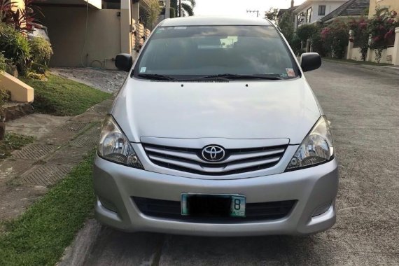 Selling Used Toyota Innova 2009 in Muntinlupa