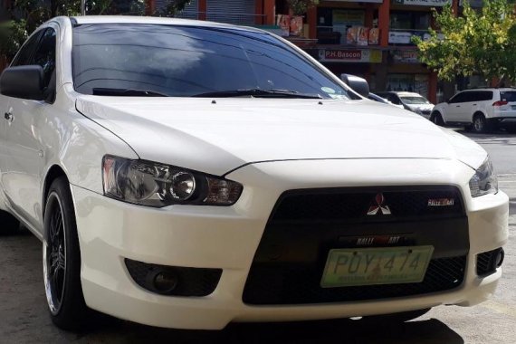 Selling Used Mitsubishi Lancer Ex 2011 in Las Piñas