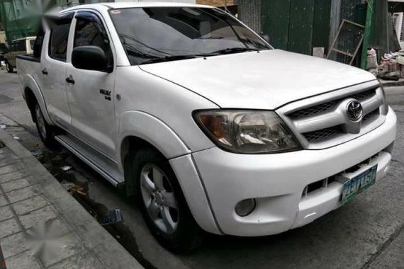 Selling Toyota Hilux 2006 Manual Diesel in San Mateo
