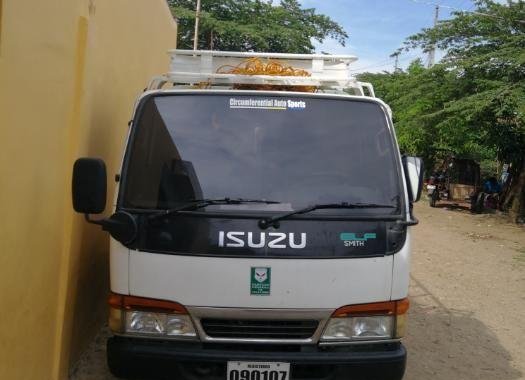 Selling Isuzu Elf 2017 Manual Diesel in Bacolod