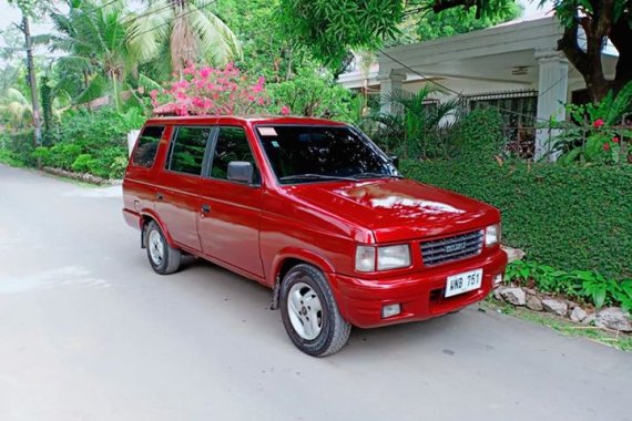 Sell Red 2000 Isuzu Hi-lander Crosswind Manual Diesel 