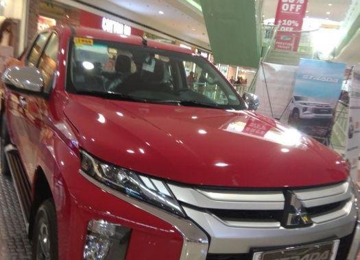 Selling Brand New Mitsubishi Strada 2019 in Las Piñas