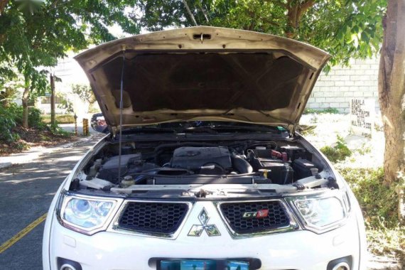 For sale 2012 Mitsubishi Montero in Santa Rosa