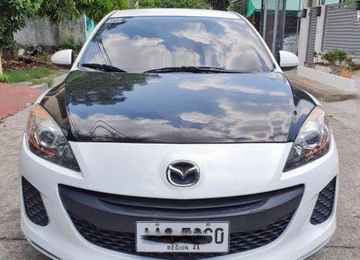 Pearl White Mazda 2 2014 for sale in Automatic