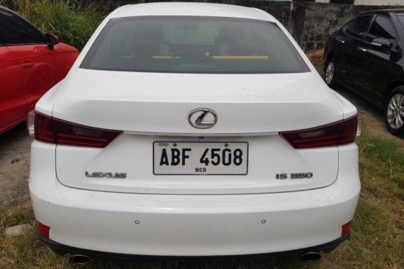 Lexus Is 350 2014 at 40000 km for sale