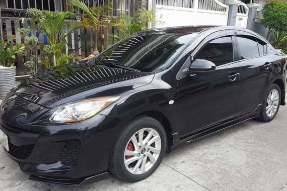 Selling 2nd Hand 2013 Mazda 3 Automatic Gasoline 