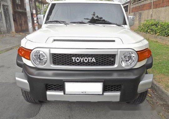 Selling Toyota Fj Cruiser 2015 Automatic Gasoline