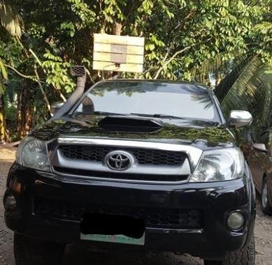 Selling Toyota Hilux 2012 Manual Diesel in Davao City