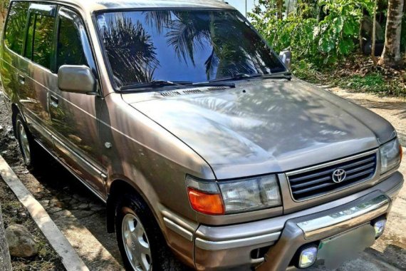 Selling Toyota Revo 1998 Manual Gasoline in Naga