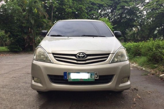 Toyota Innova 2009 Manual Diesel for sale in Angeles