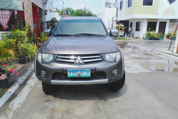 For sale 2013 Mitsubishi Strada Automatic Diesel