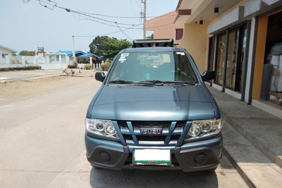 Selling Isuzu Crosswind 2012 at 60000 km in Lucena