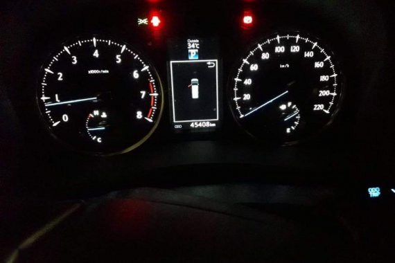 Selling Toyota Alphard 2016 at 50000 km in Makati