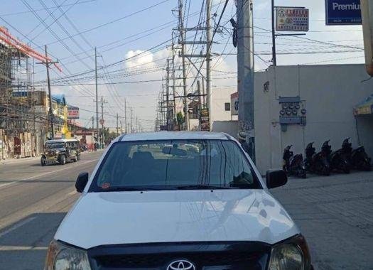 Selling Toyota Hilux 2005 Manual Diesel in Bocaue