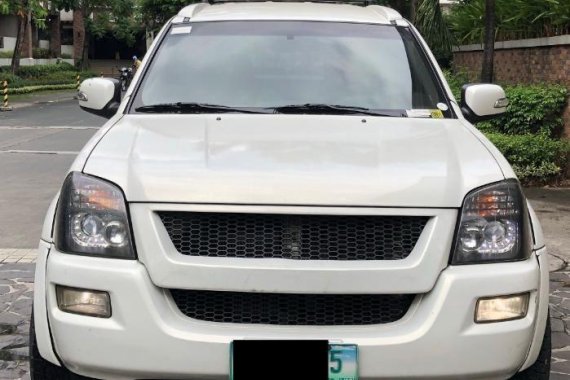 Selling Isuzu Alterra 2006 in Pasig