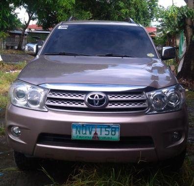 2nd Hand Toyota Fortuner 2010 at 100000 km for sale