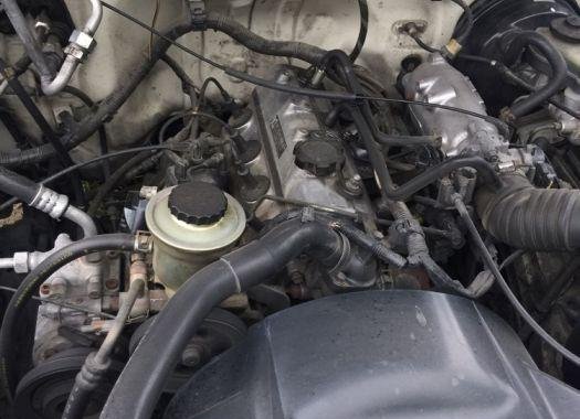 Selling Used Toyota Revo 2002 in Pasig