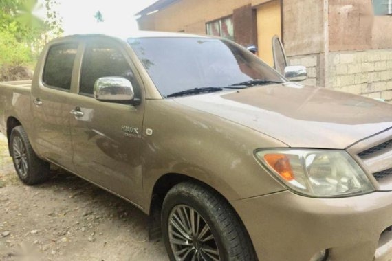 Selling Toyota Hilux 2006 Manual Diesel in Consolacion